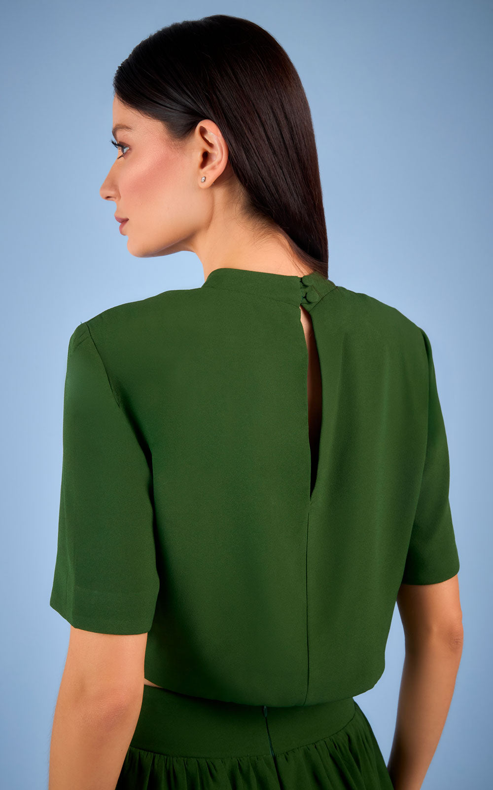 SEMI CROPPED CONSTANCE