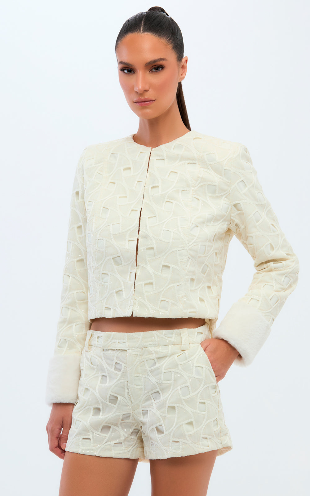 SHORT PINA